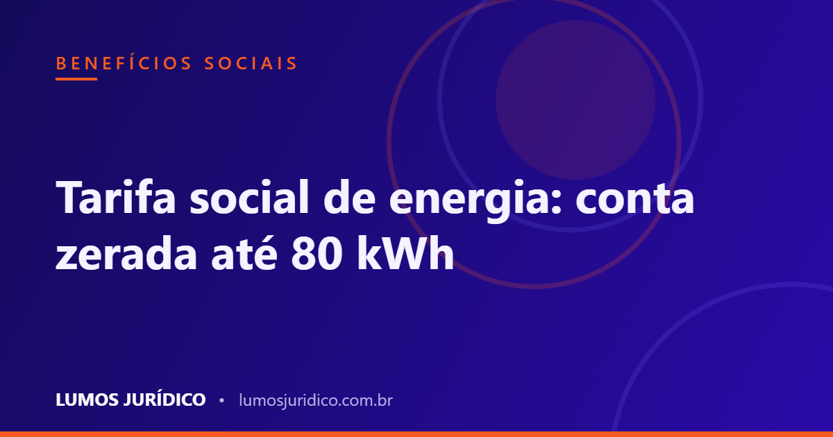 tarifa social de energia — moradora confere a conta de luz e o desconto da subclasse residencial baixa renda